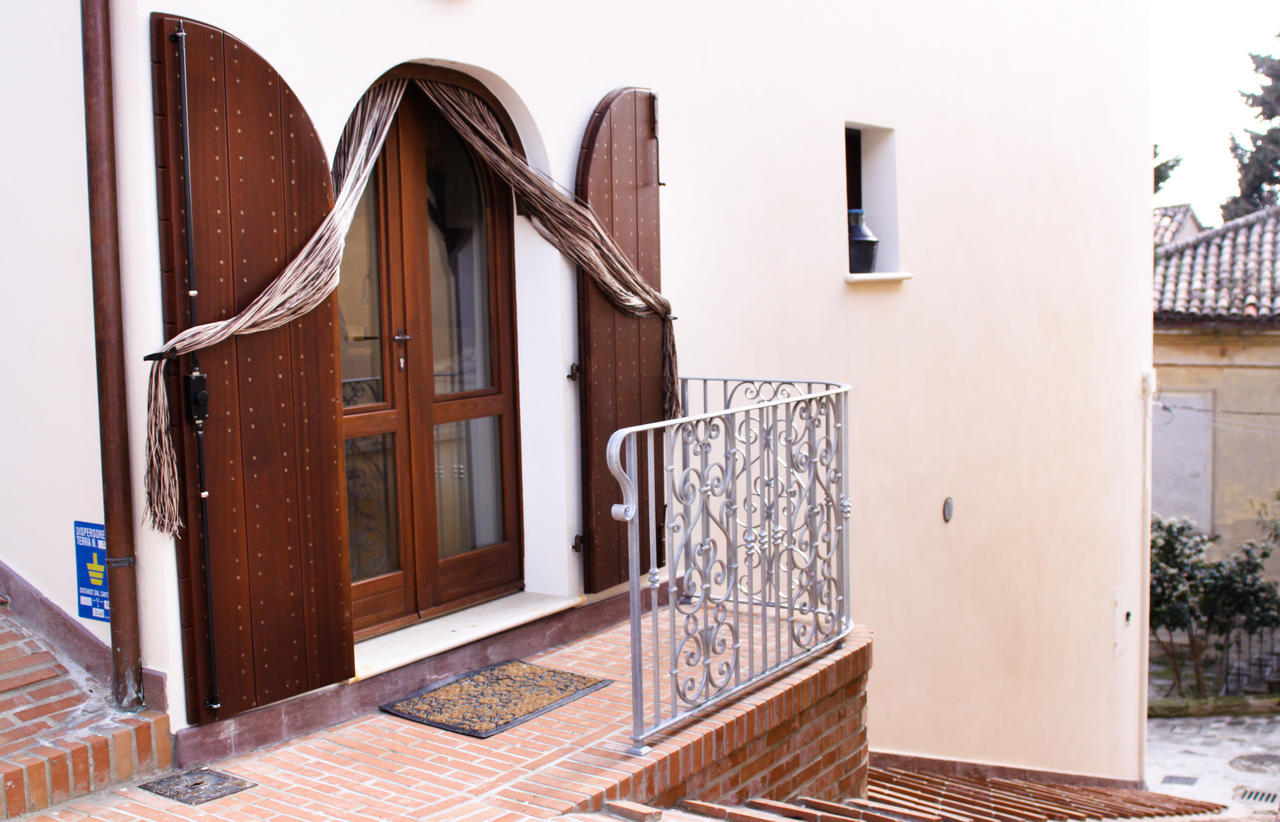 Agriturismo Pozzuolo Serrungarina 外观 照片