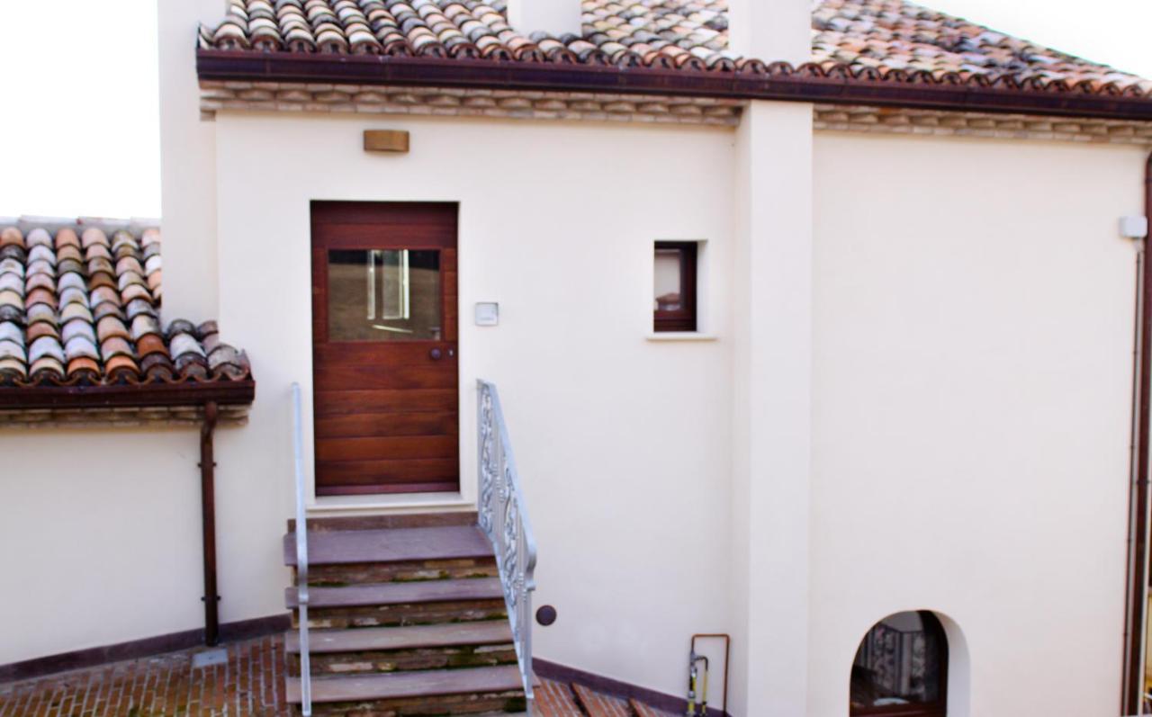 Agriturismo Pozzuolo Serrungarina 外观 照片